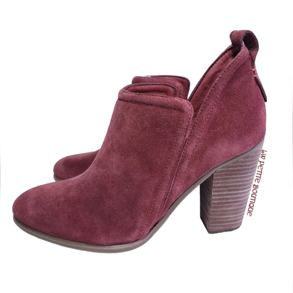 Vince Camuto Francia Sedona Suede Booties sz 11